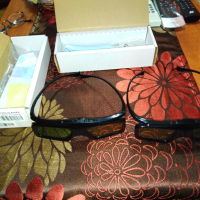 2бр активни 3D оригинални очила Тошиба, снимка 2 - Стойки, 3D очила, аксесоари - 44658404