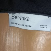Bershka XS- Сатенена черна рокля/ подплата с тънки презрамки , снимка 9 - Бельо - 42383353