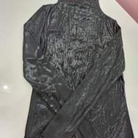 Черна блуза, снимка 1 - Блузи с дълъг ръкав и пуловери - 42770528