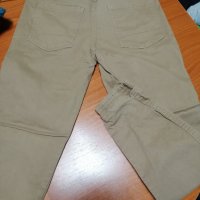 Нови бежови панталони с ластик размер 150, снимка 3 - Детски панталони и дънки - 22651319