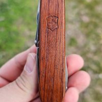 Victorinox Swiss Champ Wood, снимка 6 - Ножове - 39749492