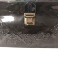 Дамска чанта естествен лак, модел от '70 те, снимка 4 - Антикварни и старинни предмети - 42759888