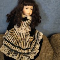 Голяма колекционерска порцеланова кукла 2, снимка 4 - Колекции - 34067030