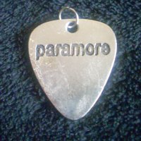 Paramore - Метъл медальон, снимка 1 - Колиета, медальони, синджири - 31237364