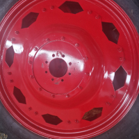 Тесни гуми за Клас Арион , снимка 1 - Гуми и джанти - 44767718