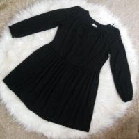 СТРАХОТНА черна рокля с набор и връзки на деколтето , снимка 1 - Рокли - 37505180