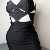 Bershka S/M черна къса рокля лъскава рокля с ликра, снимка 3 - Рокли - 42830653