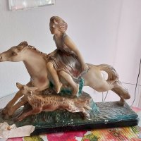 Голяма статуетка, много ефектна, с кон, куче, момиче, сцена, снимка 1 - Статуетки - 42598848