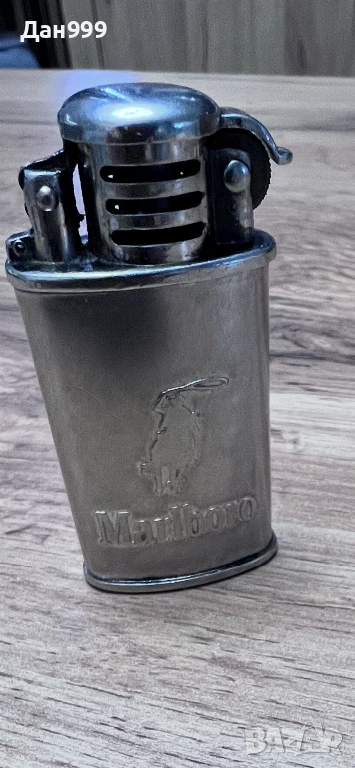 Винтидж метална , изключително рядка запалка Marlboro , снимка 1