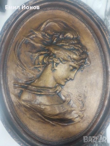 Дама, барелеф за стена, снимка 1