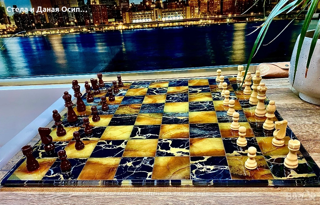 Стъклена шахматна дъска, снимка 1