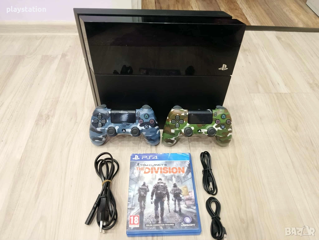 Playstation 4 с два нови контролера камуфлажни, снимка 1