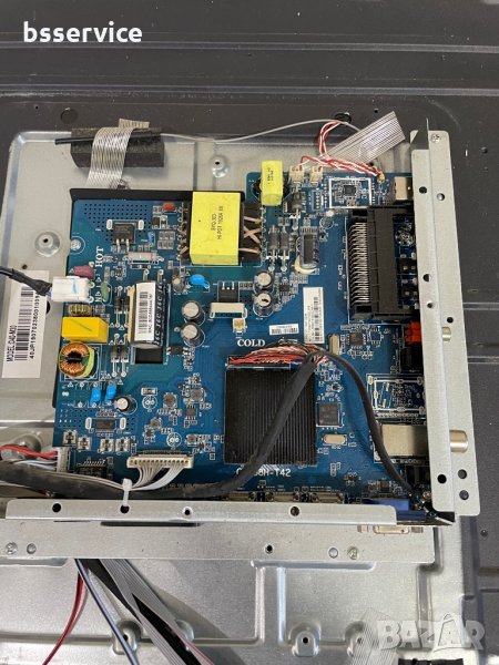 Телевизор Crown 32ED71AWS  / CV358H-T42 , снимка 1