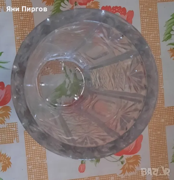 Продавам стъклена ваза, снимка 1