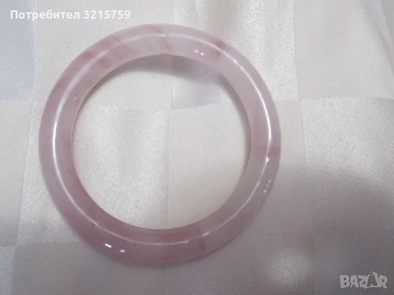 Гривна масивен розов кварц,полускъпоценен камък, 8,5х6,5см., снимка 1