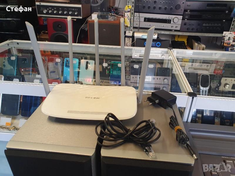 Рутер TP-Link Archer C60 В отлично техническо и визуално състояние. С кабел и адаптер., снимка 1