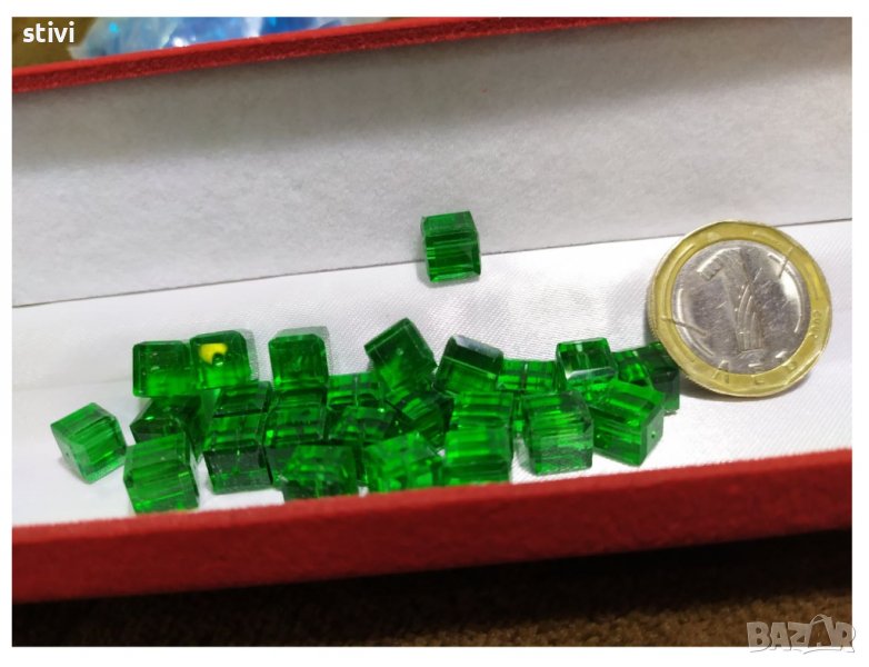 Кристали кубичен кристал ЗЕЛЕН - НОВО., снимка 1