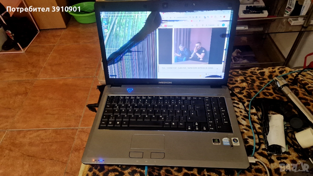 Лаптоп medion akoya 4gb, снимка 1