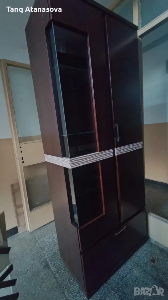 Шкаф с витрина - 2 броя, снимка 1