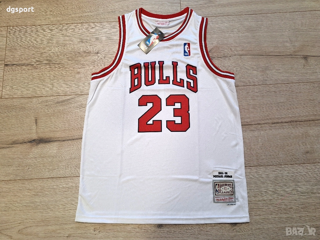Баскетболен потник на Майкъл Джордан #23#Чикаго Булс#Mitchell & Ness !, снимка 1