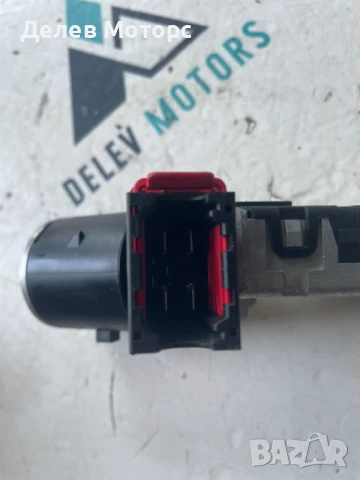 Патрон с ключ 487009602R от Dacia Dokker 1. 6 MPI LPG, 83ph, 5sp. , 82 000 km, engine K7MA828, снимка 2 - Части - 51166937