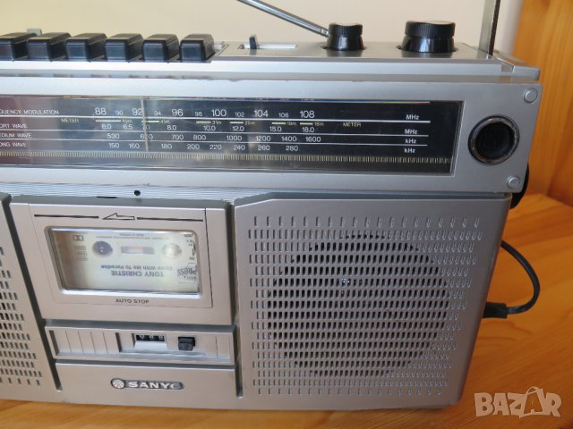 Vintage Sanyo M9922LU Stereo Boombox 80’s , снимка 4 - Радиокасетофони, транзистори - 38512880