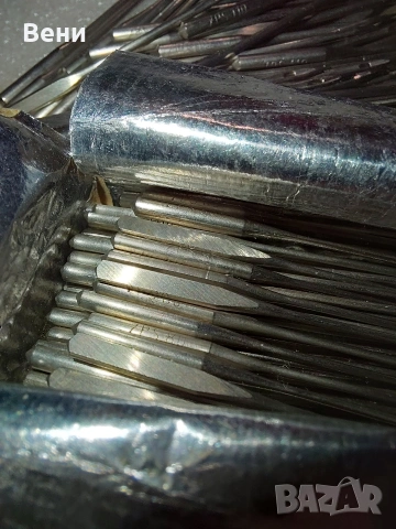 Игли за домашна шевна машина , снимка 9 - Резервни части за машини - 54280365