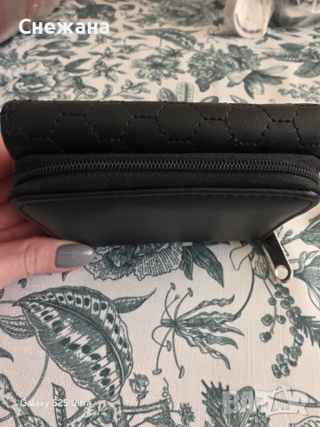 Дамско портмоне, снимка 2 - Портфейли, портмонета - 54016987
