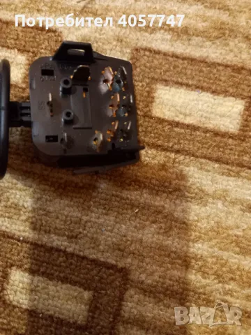 Лостче за мигачи и ключ за фарове , снимка 2 - Части - 49218055