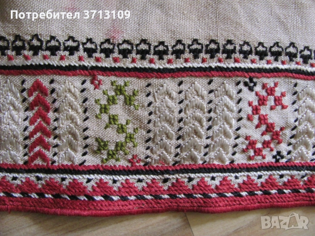 Старо каре , ръчна бродерия върху коприна 96х96см., снимка 3 - Антикварни и старинни предмети - 51834747