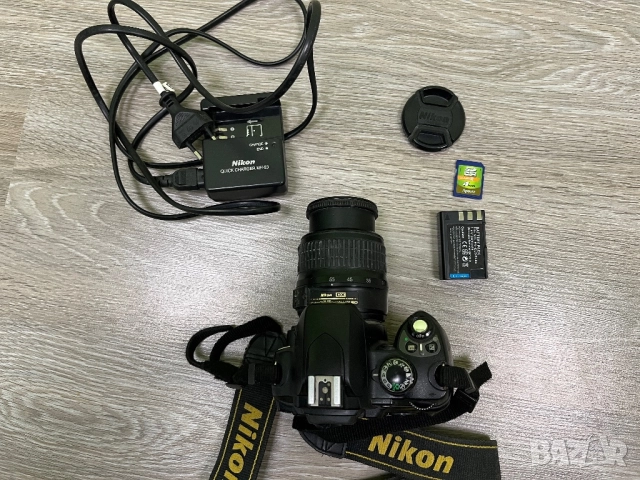 Фотоапарат Nikon D40, снимка 3 - Фотоапарати - 51922660