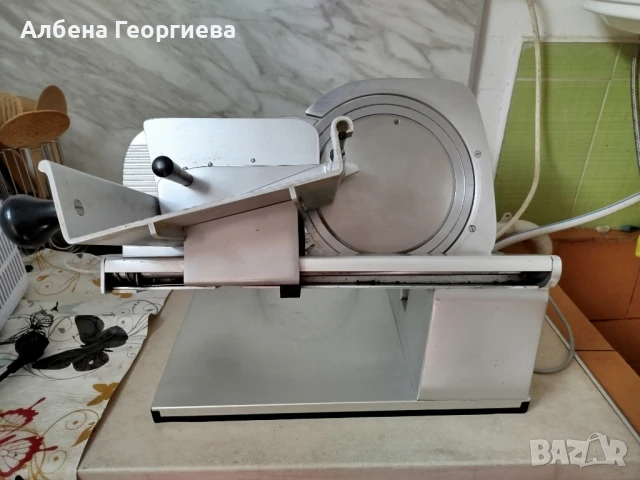 Слайс машина за заведения GRAEF S-2560 - 300 W