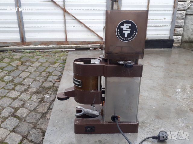 Кафемелачка Rancilio