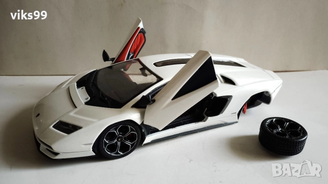 Lamborghini Countach LPI 800-4 Bburago - Мащаб 1:24, снимка 2 - Колекции - 51875867