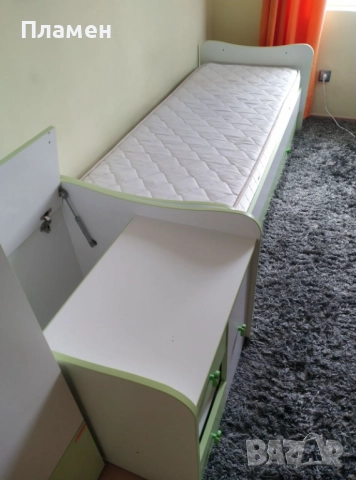 Легло и кошара в едно гардероб и бюро и матраци трансформиращи Lorelli, снимка 5 - Спални и легла - 52185600