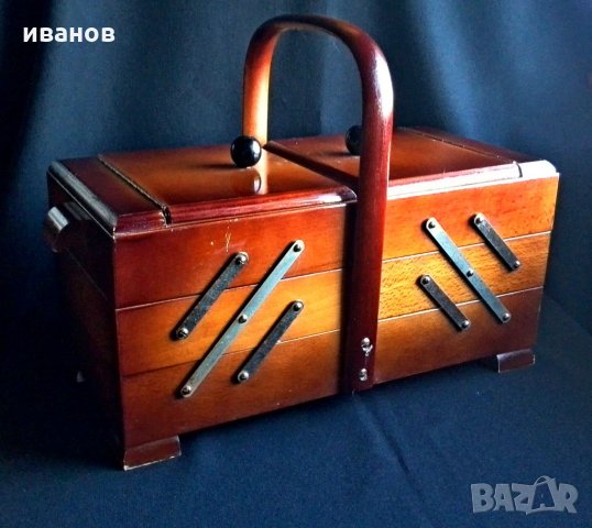 Стар шивашки несесер