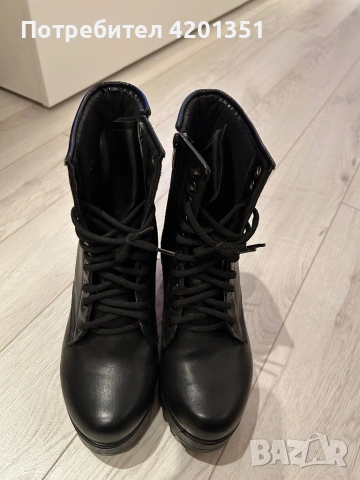 Дамски черни боти на ток – като нови, снимка 2 - Дамски обувки на ток - 53374186
