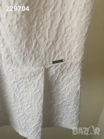 Дамски топ GUESS, снимка 3 - Корсети, бюстиета, топове - 51029291