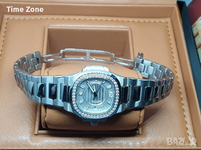 Patek Philippe Nautilus 32mm White Gold Diamond Дамски Различни Варианти, снимка 10 - Дамски - 47991324