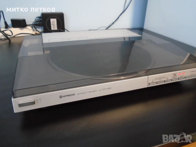 грамофон Hitachi ht-l303