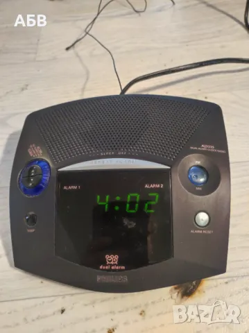 Продава се радиочасовник Philips AJ3225/00