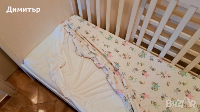 Детско креватче окомплектовано, снимка 2 - Бебешки легла и матраци - 52154431