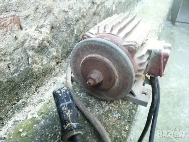 Шмиргел трифазен, снимка 2 - Други инструменти - 48017002