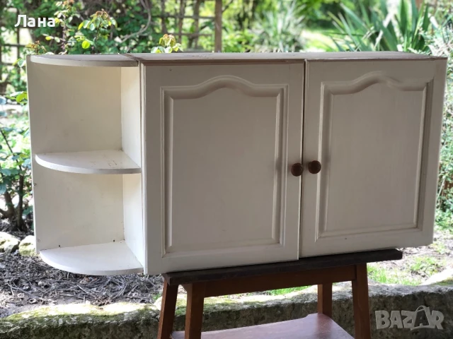 Три врати на шкафа с дръжки, Кухненски шкаф, изработен от дърво, снимка 6 - Шкафове - 42345468