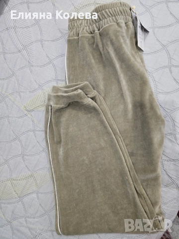 Дамски спортен екип, снимка 3 - Комплекти - 52850824