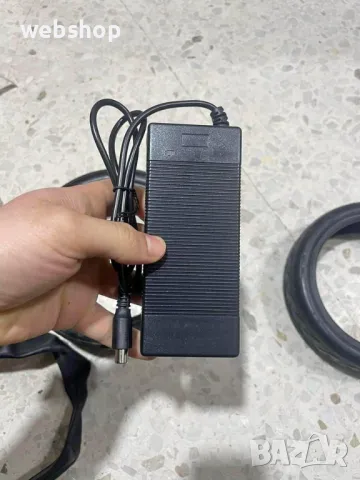 Мрежов адаптер/Зарядно за  тротинетка, 8x5,5мм, 42VDC, 84W, снимка 2 - Друга електроника - 49932756