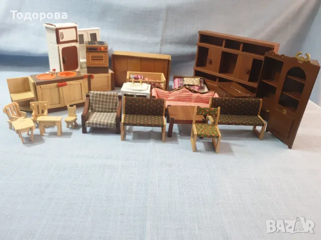 Колекционерски дървени ръчноизработени мебели за кукли - 25 броя, снимка 11 - Антикварни и старинни предмети - 48556440