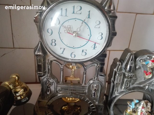 Телефон с часовник и стари телефони., снимка 3 - Други - 40461429