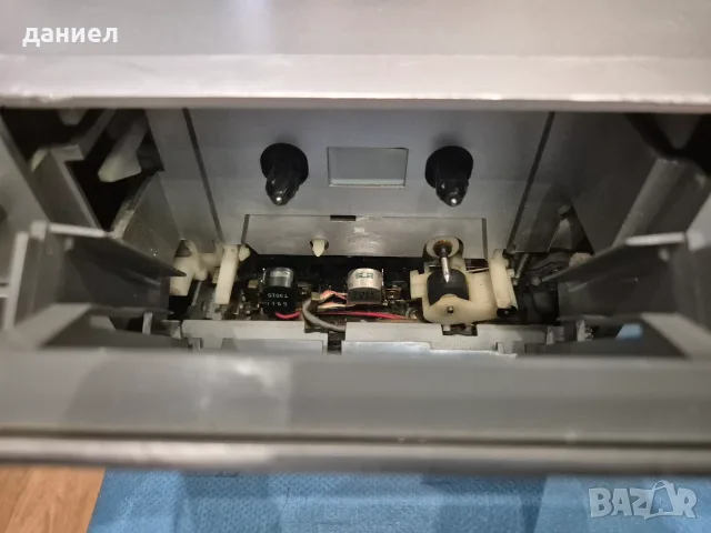 Касетен дек Hitachi D-E1 , снимка 6 - Декове - 56045819