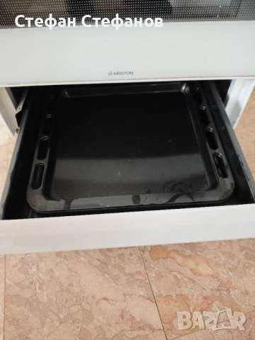 Готварска печка с керамичен плот Аристон, снимка 8 - Печки, фурни - 53340648